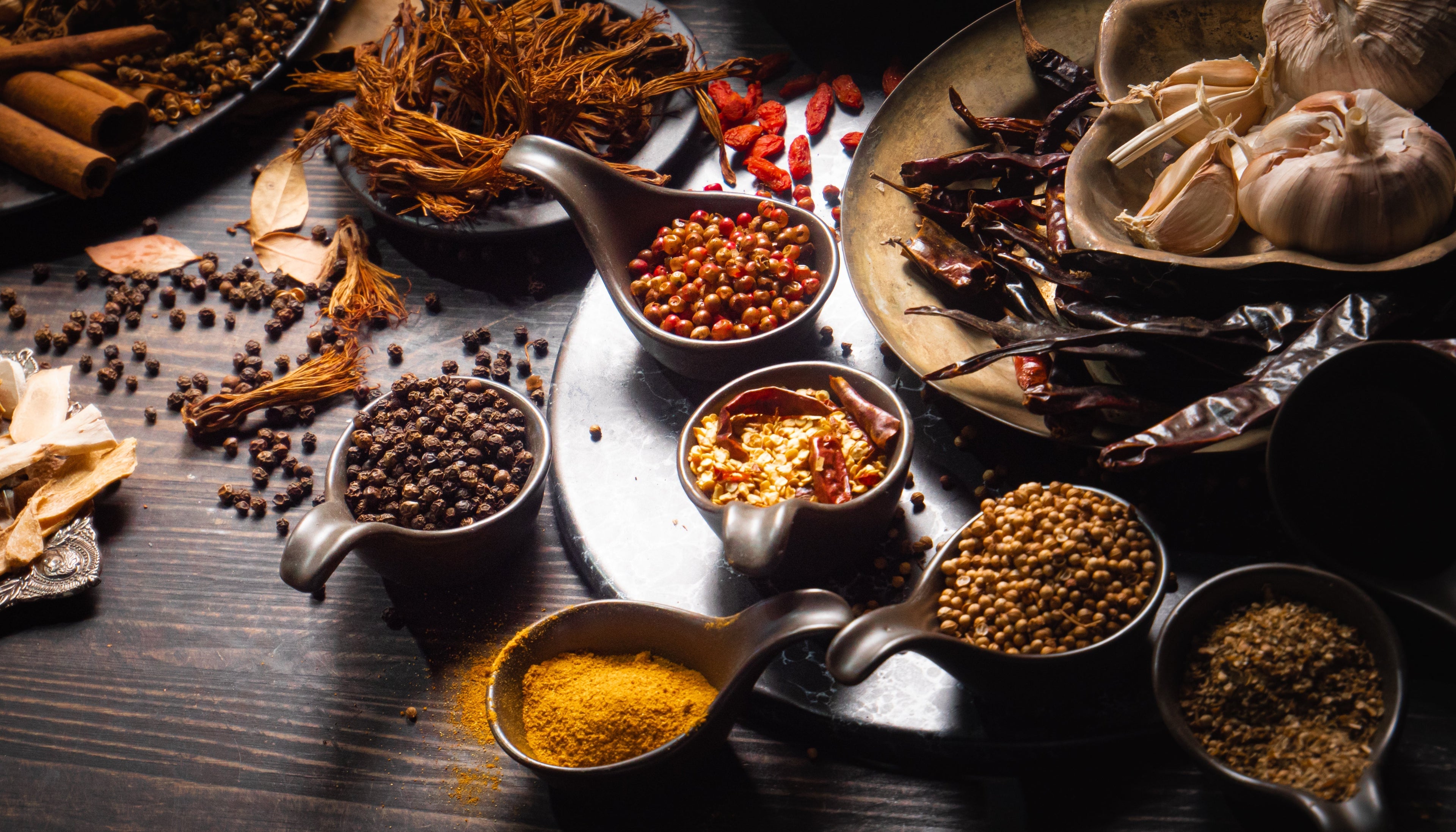 O Aconchego das Especiarias: aromas que aquecem o inverno com sofisticação